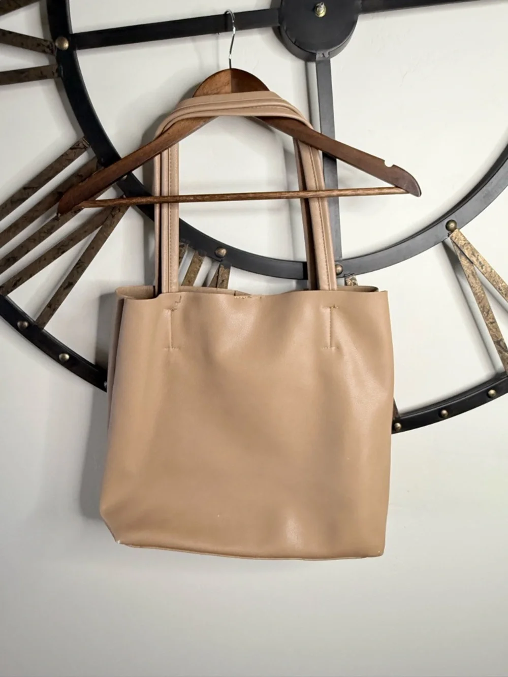 Antik Kraft Beige Leather Tote Bag with Front Pocket
